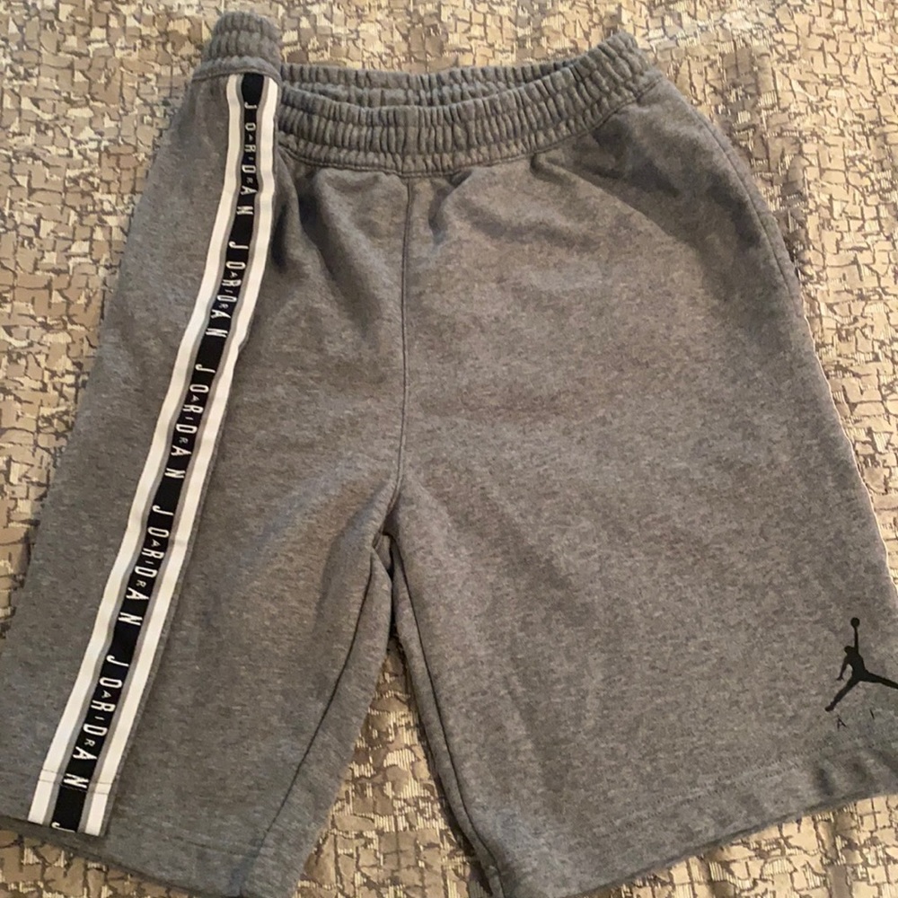 Nike meds draw string shorts